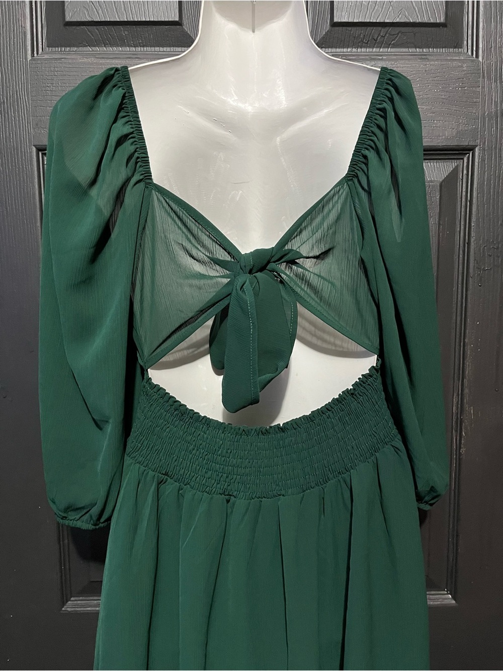 Women’s Emerald Green Puff Sleeve Dress - Picture 5 of 10